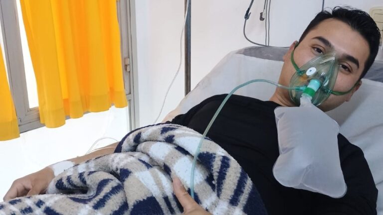 Rescataron a tres personas atrapadas en un incendio en Alta Córdoba