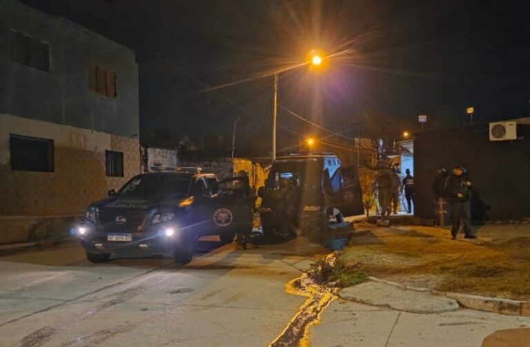 Detienen a dos personas por un robo calificado ocurrido en Yacanto