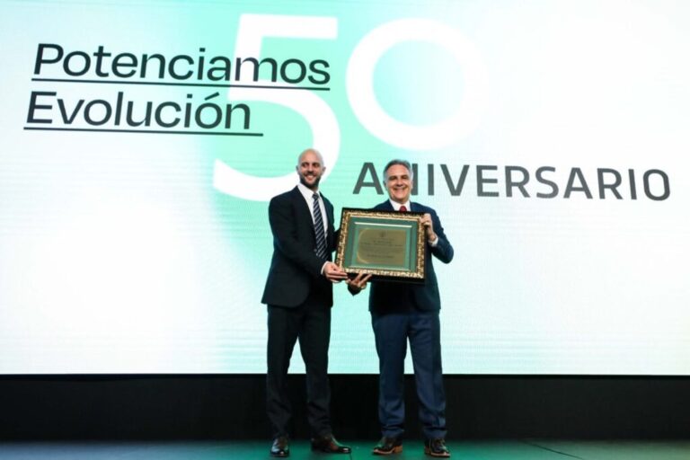 Martín Llaryora anunció la creación del Instituto Argentino del Maní