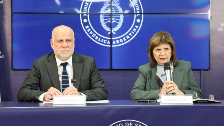 Patricia Bullrich, sobre el caos en Independiente: «Un espectáculo de violencia que duró más de tres horas»