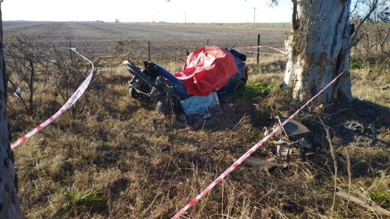 Tragedia en la Ruta 4: un joven perdió la vida tras violento choque en La Laguna