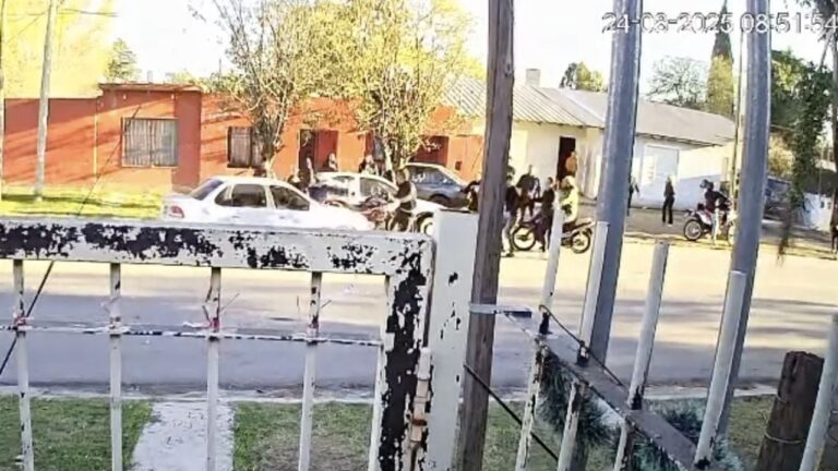 Conductor atropelló a varios jóvenes tras una pelea frente a un after clandestino