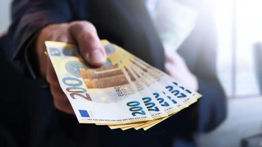 Euro hoy y euro blue hoy, EN VIVO: el minuto a minuto de la cotización de este lunes 25 de agosto de 2025