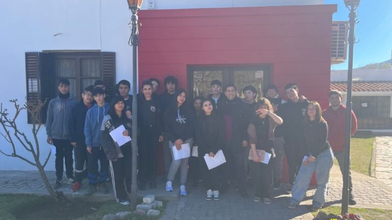Jóvenes del IPEM 335 recorrieron la Municipalidad de Valle Hermoso