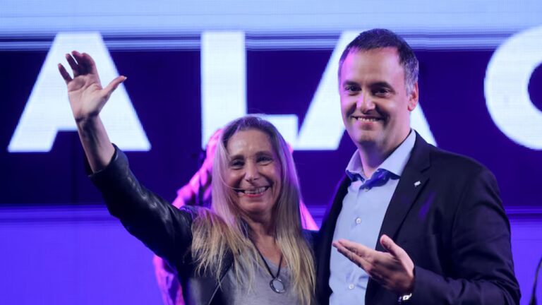 Audios de Karina Milei: Manuel Adorni lo considera un «escándalo sin precedentes»