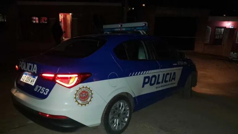 Intentó robar en el centro de Córdoba y lo encontraron escondido en el ropero