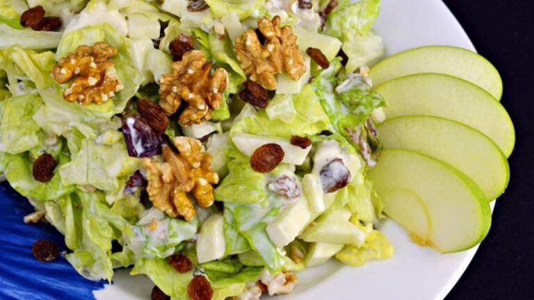 Ensalada Waldorf: la receta clásica, fresca y elegante