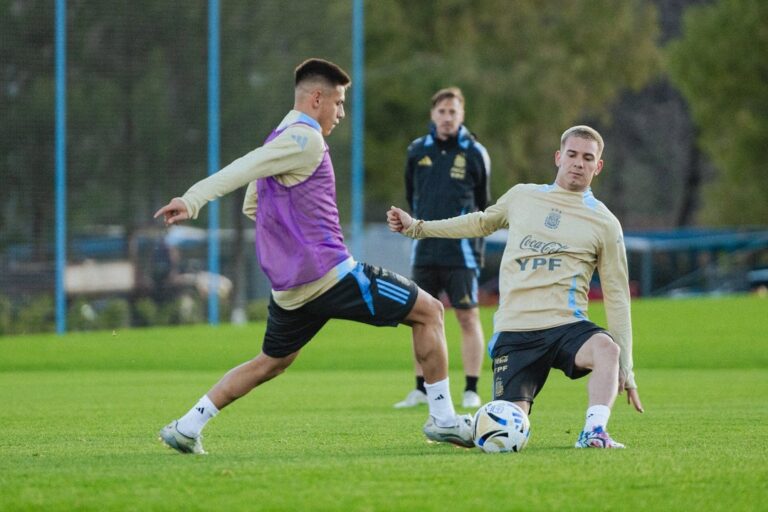 La Selección argentina inició su preparación con un plantel reducido y la llegada de Messi