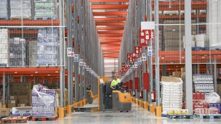 Musgrave reordena su logística en Alicante y abrir hueco a la comida preparada y la hostelería