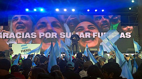 Impactante triunfo de Fuerza Patria: ganó en 6 de las 8 secciones electorales