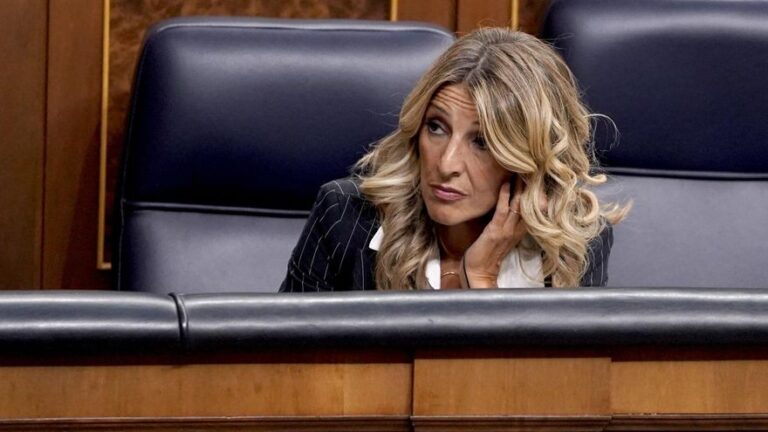 Yolanda Díaz activa este jueves el nuevo control horario para dejar atrás el fiasco de la reducción de jornada