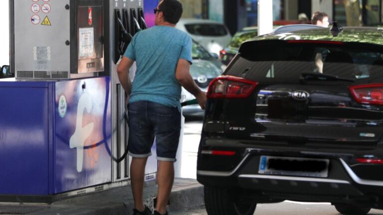 La electricidad y los alimentos compensan la subida de los carburantes y mantienen el IPC de agosto en el 2,7%