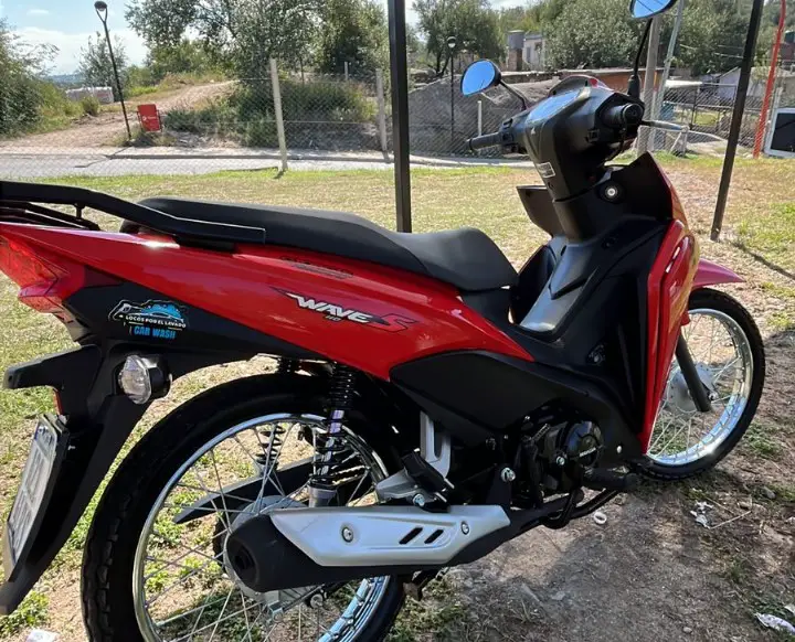 Carlos Paz: robaron una moto de un garage y piden ayuda para recuperarla