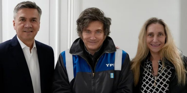 Javier y Karina Milei recibieron al gobernador Leandro Zdero