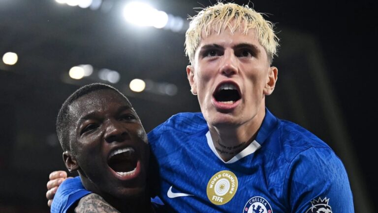 Garnacho y Buonanotte debutaron en el empate del Chelsea