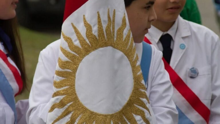 La Falda conmemoró el Día de la Bandera Oficial de Córdoba
