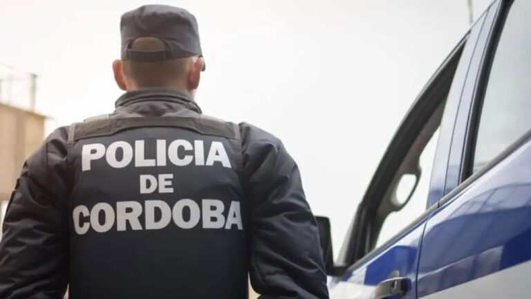 Córdoba: un niño falleció tras caer a una piscina