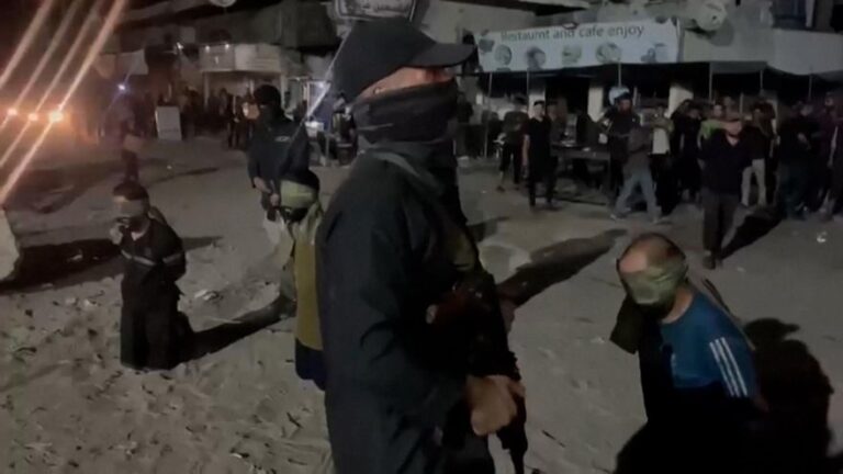 Hamás asesina a tres palestinos en una ejecución pública