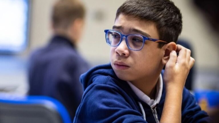 Ajedrez: el argentino Faustino Oro batió otro récord mundial