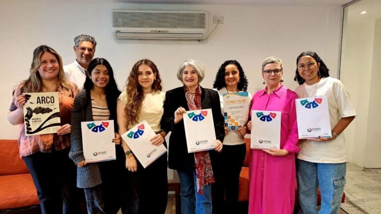 Córdoba y Brasil dialogan sobre comunicación democrática en la Defensoría del Pueblo