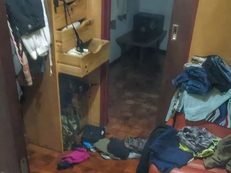 Carlos Paz: delincuentes violentaron una casa en Santa Rita y huyeron con pertenencias