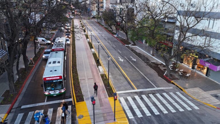 Habilitaron el Corredor Maipú entre Emilio Olmos y Sarmiento: el nuevo recorrido de los colectivos