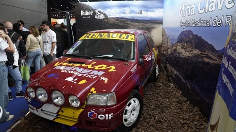 Mina Clavero en FIT 2025: stand propio y Clio Williams en La Rural