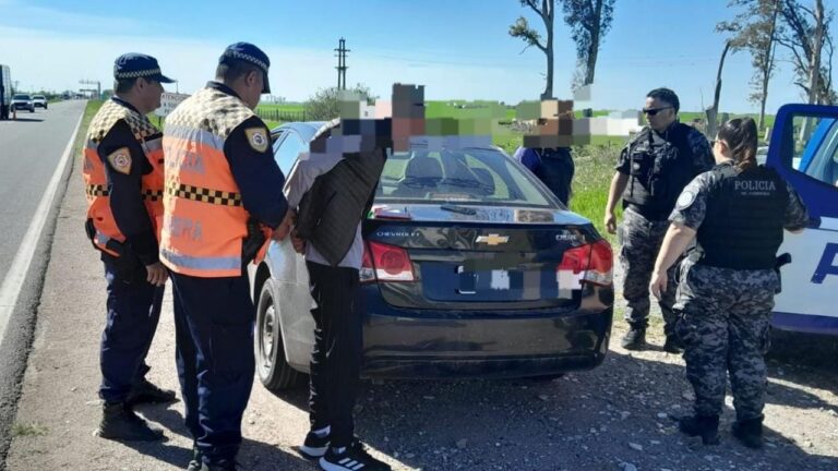 Tres detenidos tras un control de la Policía Caminera en Devoto