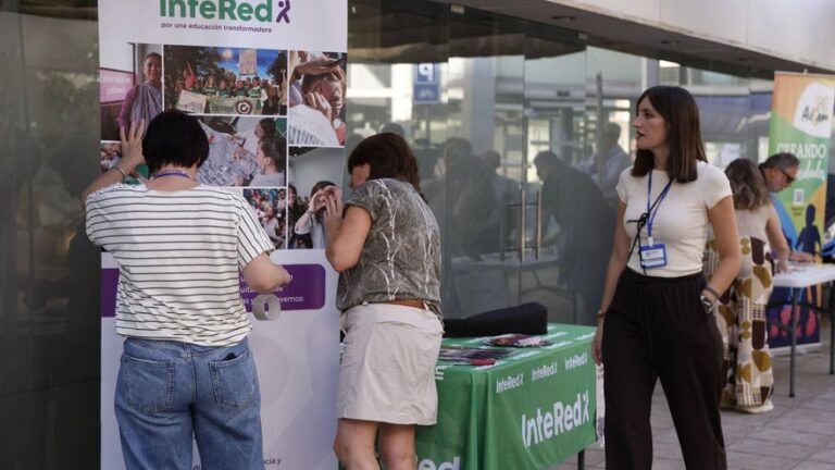 La educación, «el motor de transformación más potente» para los vecinos de Las Palmeras