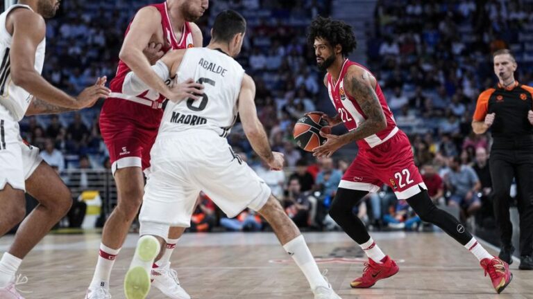 La defensa del Madrid seca a Olympiakos en el regreso de Scariolo