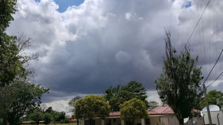 Córdoba, en alerta: fin de semana con 37º, vientos de 90 km/hora y tormentas