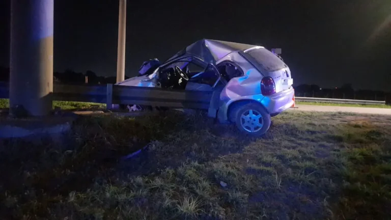 Vuelco trágico: Murió un automovilista en la Variante Juárez Celman