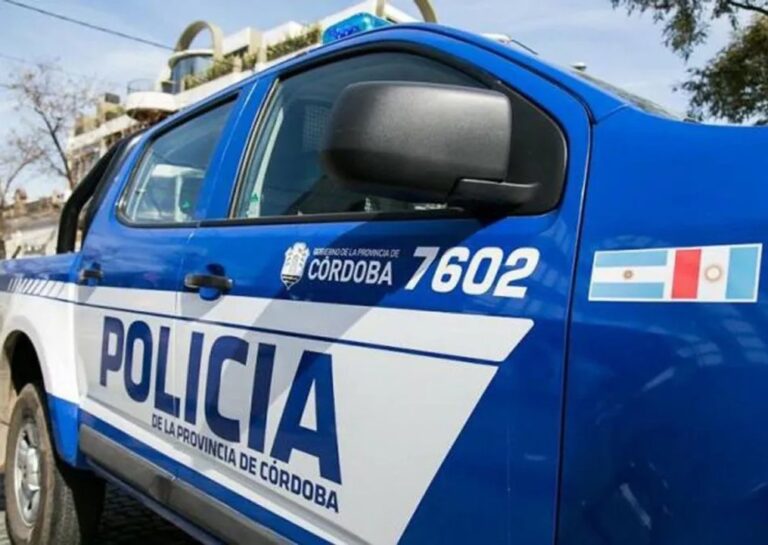 Entraron a una casa por la fuerza, cambiaron el candado de la puerta y quedaron detenidas