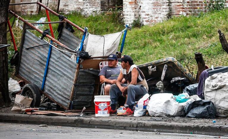 Un informe revela que la pobreza no bajó como establece el gobierno nacional