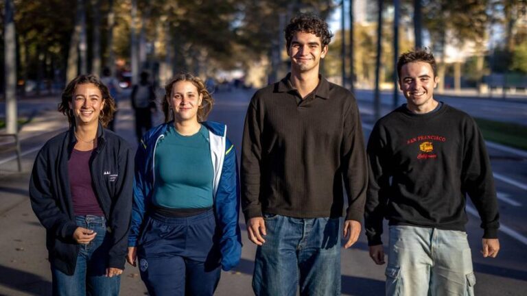 Hablan los universitarios sobre los ‘padres helicóptero’: «Llamarnos generación de cristal es una exageración»