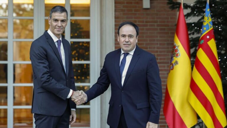 El Gobierno activa la comisión mixta pero recuerda a Llorca su «apoyo permanente» desde la dana