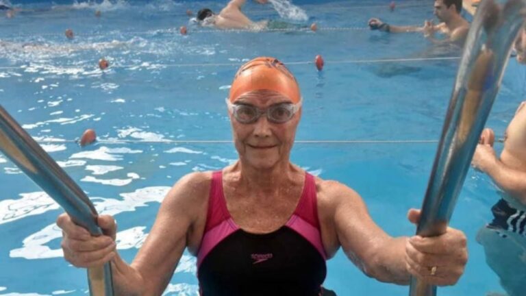 Una cordobesa de 90 años se consagró campeona mundial de natación