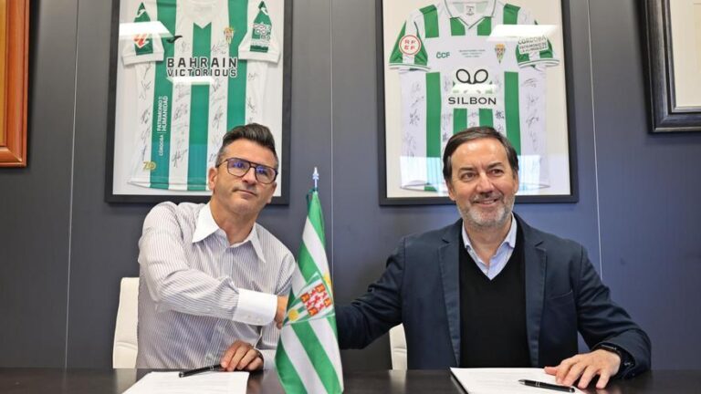 El Córdoba CF abre el año con la renovación de Iván Ania hasta 2027