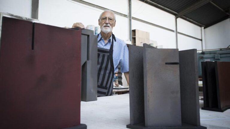 Fallece el ceramista y escultor Enric Mestre, referente internacional de la cerámica contemporánea