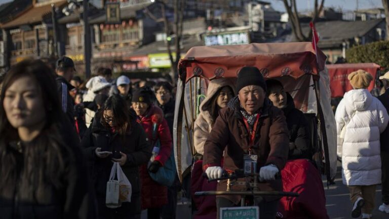 China grava los preservativos en su lucha contra el desplome de la natalidad y declara prioritaria la «seguridad demográfica»