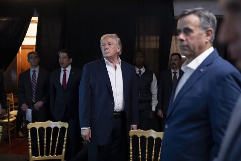 «Resolución Absoluta»: las fotos de Trump siguiendo el operativo minuto a minuto