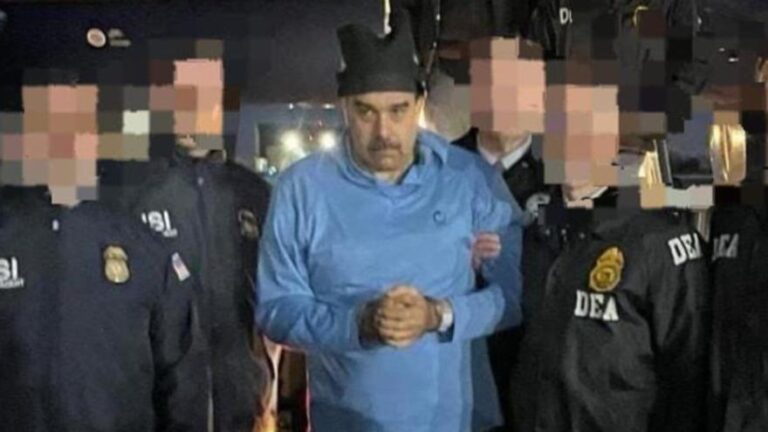 EEUU ataca Venezuela, en directo: Maduro, trasladado a prisión tras su llegada a Nueva York