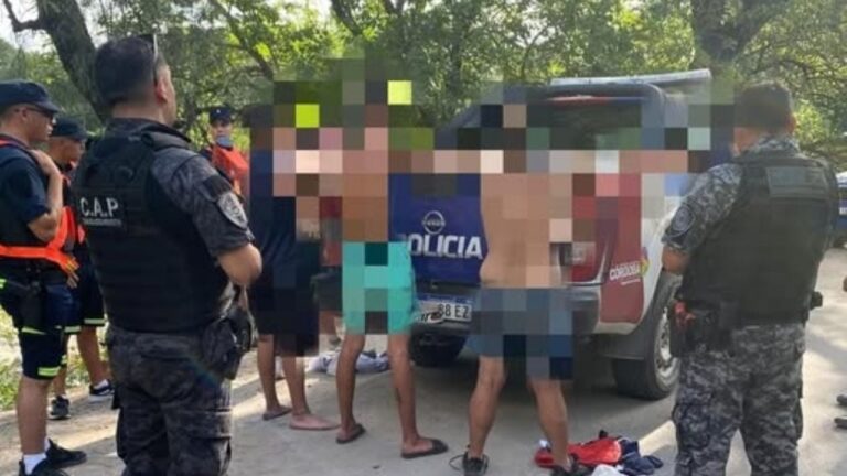 En Cosquín saquearon una parrilla y los encontraron caminando en el balneario