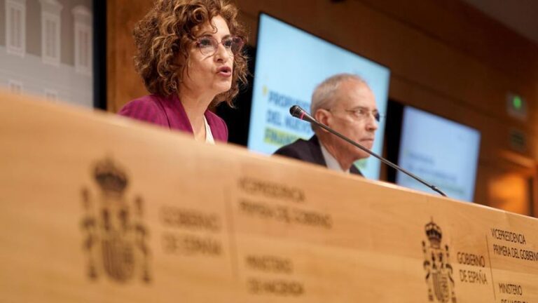 Andalucía y Cataluña serían las comunidades que más incrementarían su financiación con el nuevo modelo del Gobierno