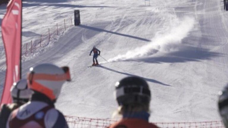 Un traumatólogo experto en deportes de invierno advierte: «El esquí no es lesivo, la forma en que se practica sí puede serlo»