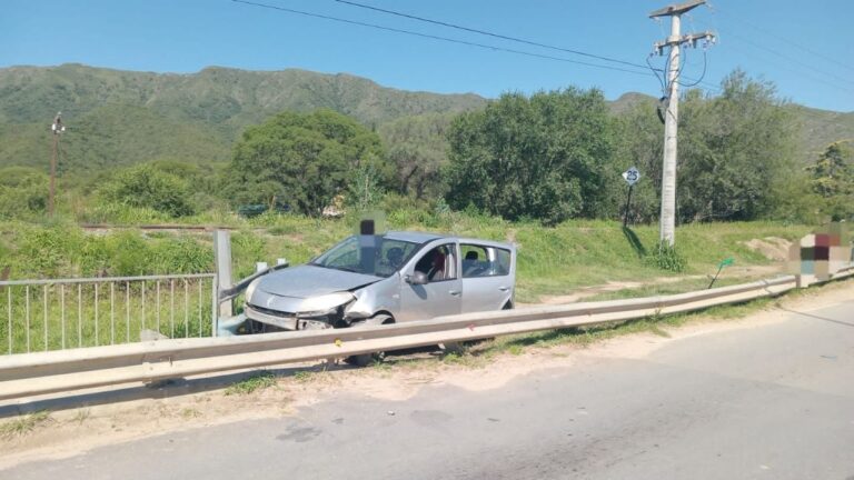 Ruta E-55: una falla en una cubierta provocó un accidente en Bialet Massé