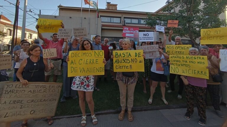 Vecinos de Villa Allende, en contra del cierre de calles: «Que el barrio no sea una cárcel»