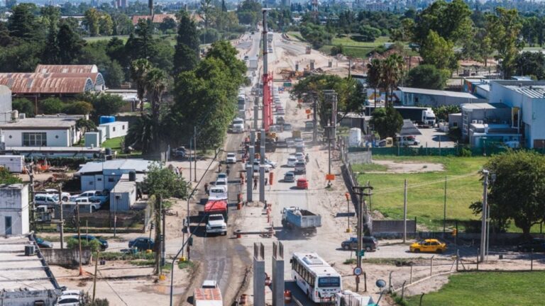 Implementarán desvíos de tránsito por obras en avenida Vélez Sarsfield