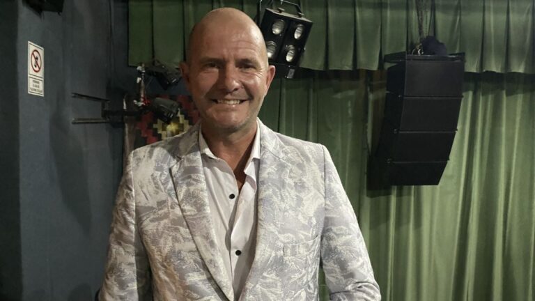 Humor y folclore: Andrés Teruel brilla en la temporada carlospacense