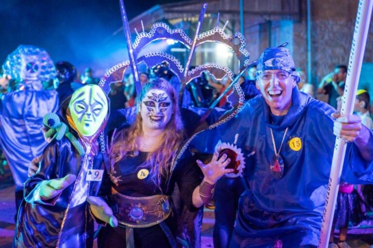 Festival Alienígena 2026: charlas, espectáculos y desfile en el corazón del Valle de Punilla